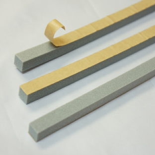 のり付きバックアップ材11mm（のり面）×8mm×100本