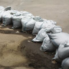 土嚢とは何?使い方も含めて解説!